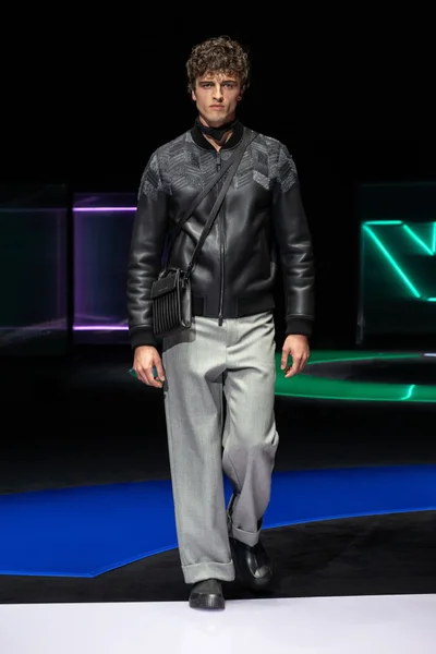 Look 44